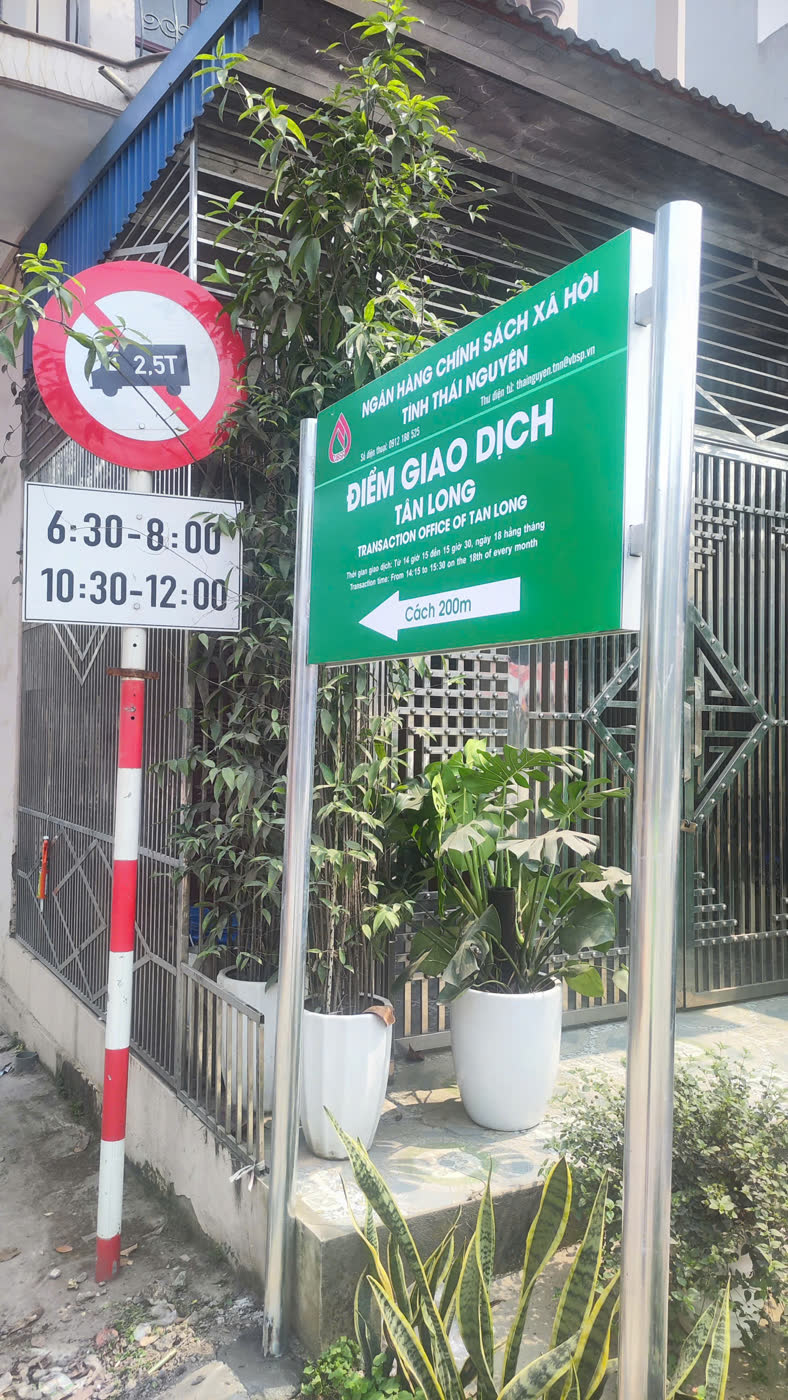 Biển chỉ dẫn Điểm giao dịch Tân Long